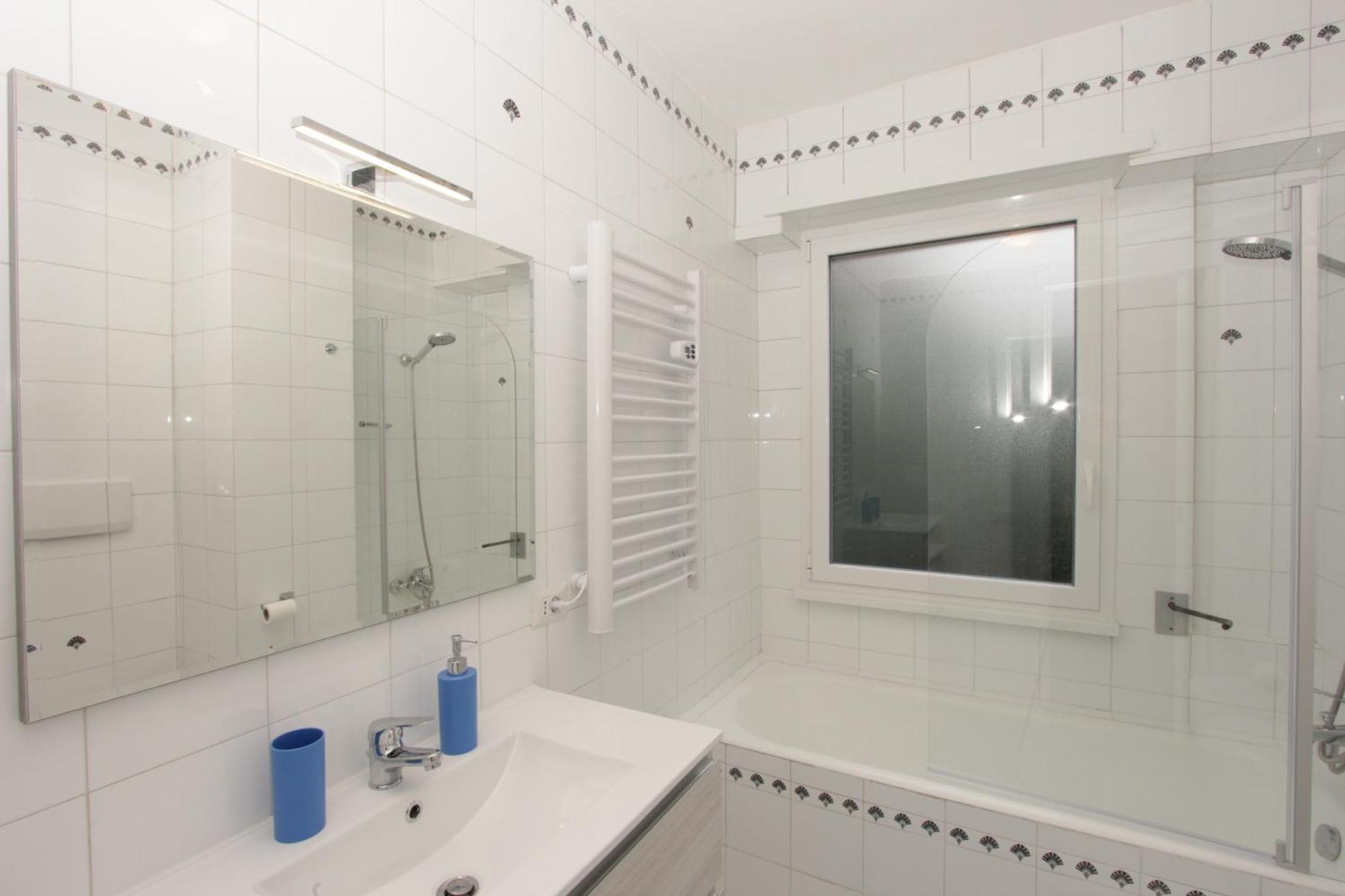 Aurelia Flat Rome
